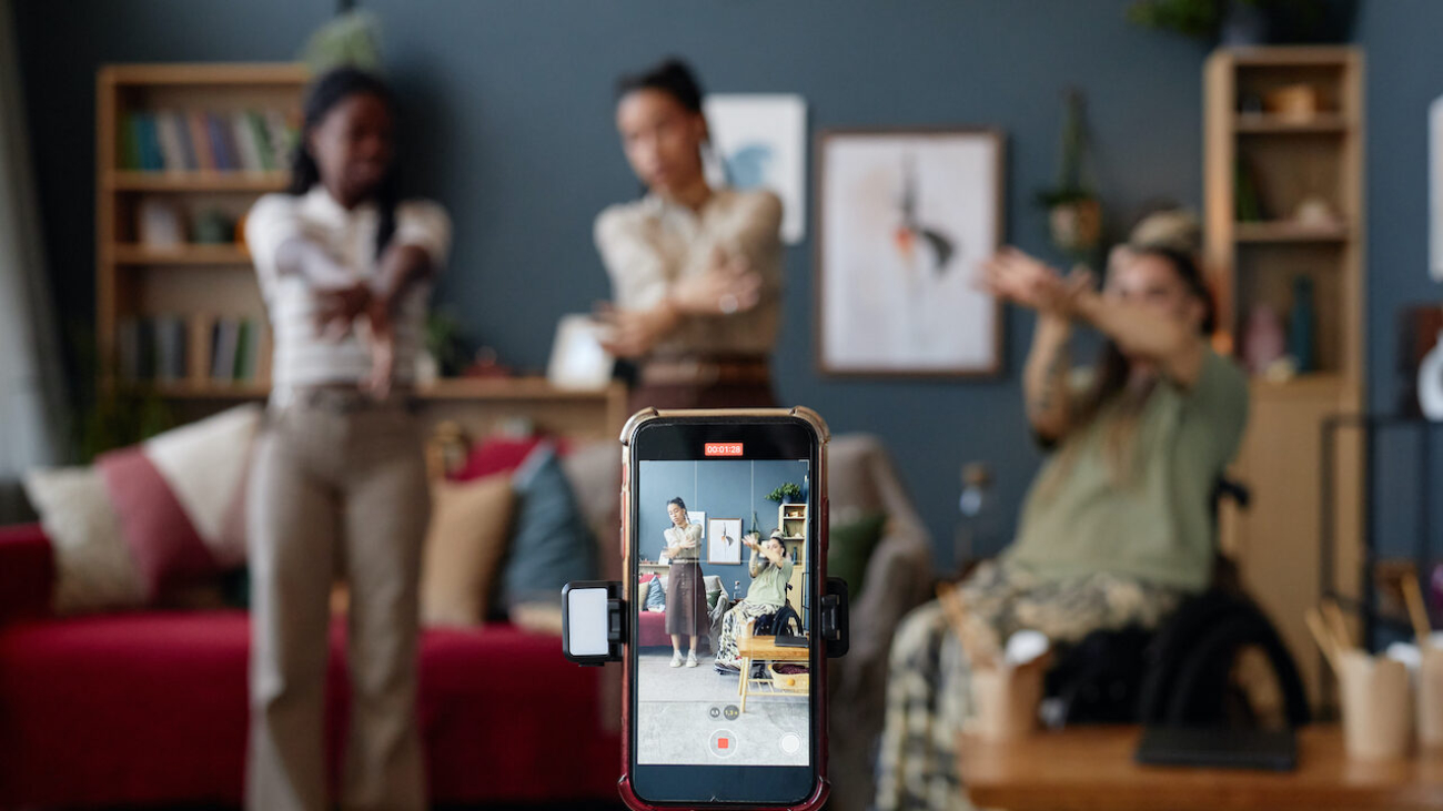 Vídeo vertical para redes sociales: crea contenido que destaque | Lucentum Studios
